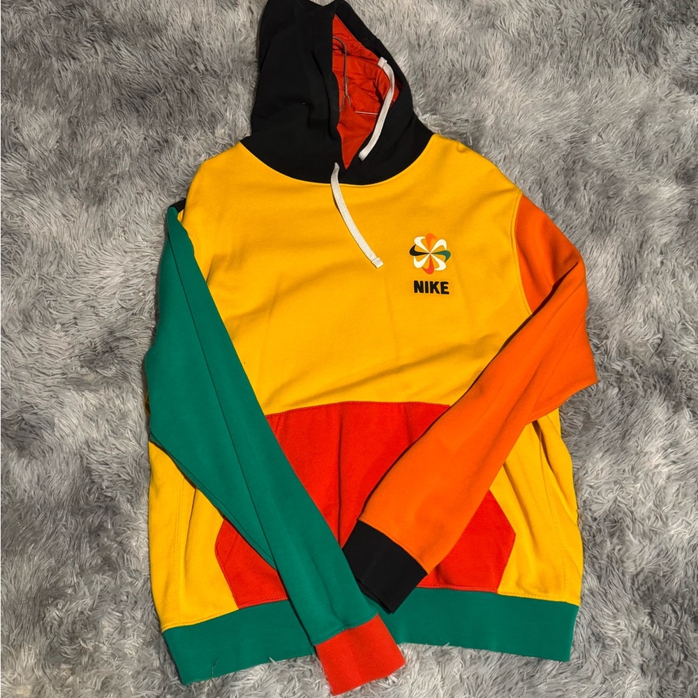 Nike Men's Multicolor Hoodie lightly worn  Nike hoodie